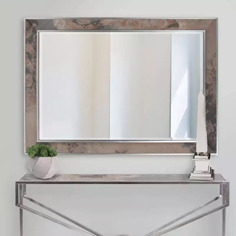 Miroir Mural Rectangulaire Howard Elliott 101,6 x 76,2 cm : Cadre en Bois Chevron, Aucun Assemblage Requis, Fixation Murale, Décoration Moderne
